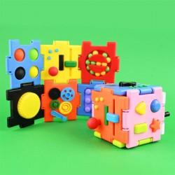 Rob Pachet Surpriza Jucarie Antistress Fidget Cube 6.5cm Diverse Modele 50489